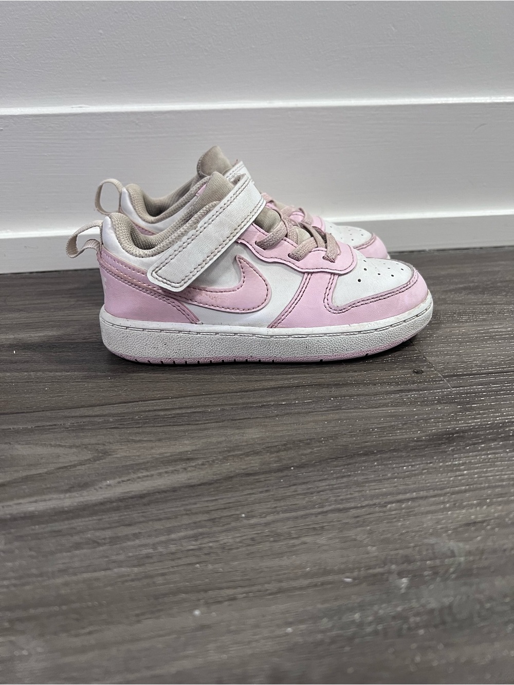 Nike Court Borough Low Shoes